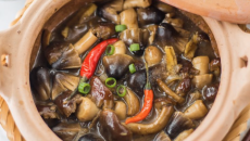 Nấm kho tiêu – món chay đơn giản mà đậm đà thơm ngon