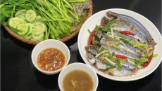 Lạ miệng với cá nục hấp kiểu miền Trung – mộc mạc, thơm nồng, ăn là nhớ
