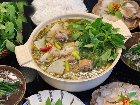 Cách Nấu Gà Nấu Măng Chua Ngon Chuẩn Vị – Món Canh Dân Dã Hấp Dẫn