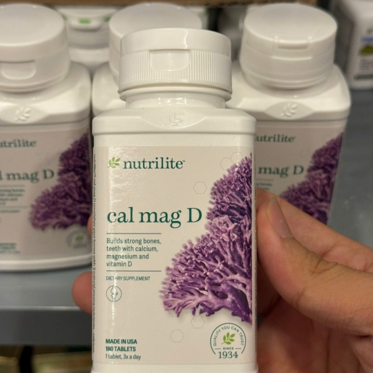 AMWAY NUTRILITE CAL MAG D BỔ SUNG CANXI , MAGIE VÀ VITAMIN D TỰ NHIÊN 