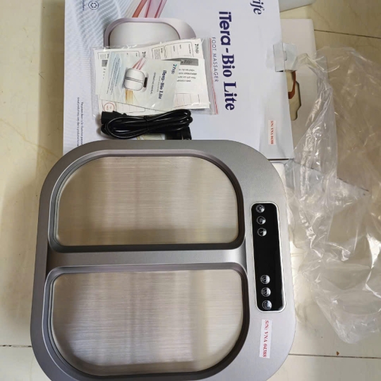 Máy mát xa chân iTera-Bio Lite Prife bằng công nghệ ánh sáng Terahertz giúp nâng cao sức khỏe