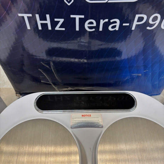 Thiết bị trị liệu  từ tính máy xung chân OlyLife THz Tera P90 